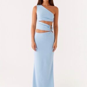 One-Shoulder Blue Dress